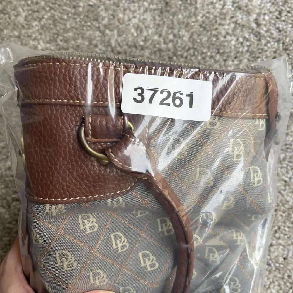 Dooney & Bourke Tote Bag Womens Large Brown Canvas Leather Zip Monogram Charm